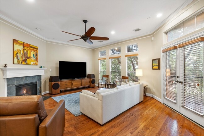 Building Photo - 408 Fowler St