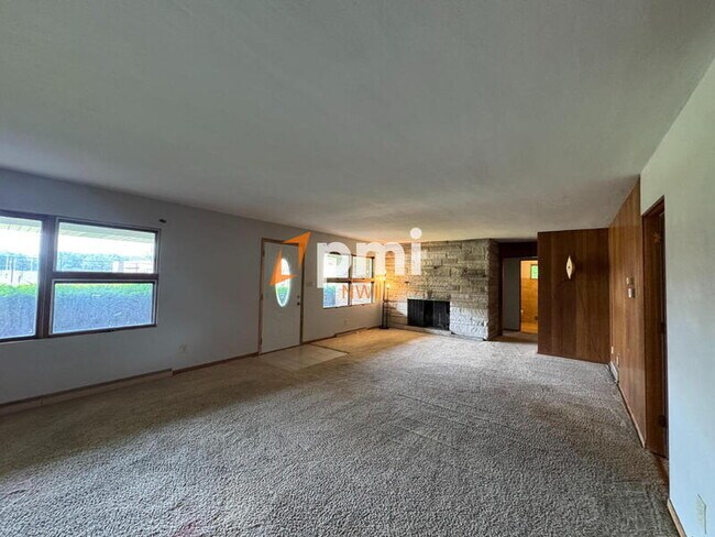 Foto del edificio - 330 E 69th Pl