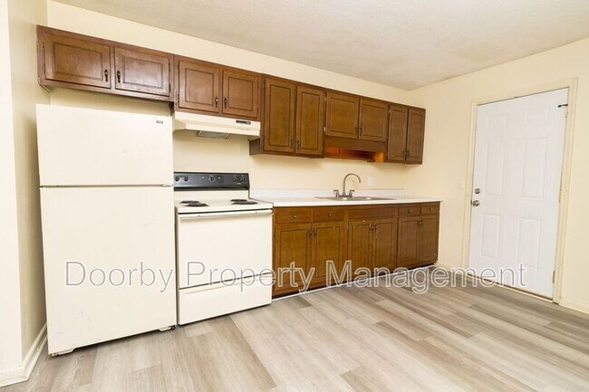 Building Photo - 7833 Basswood Ln