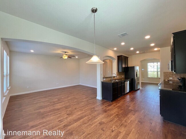 Building Photo - 4 br, 2.5 bath House - 4714 Farrell Lane