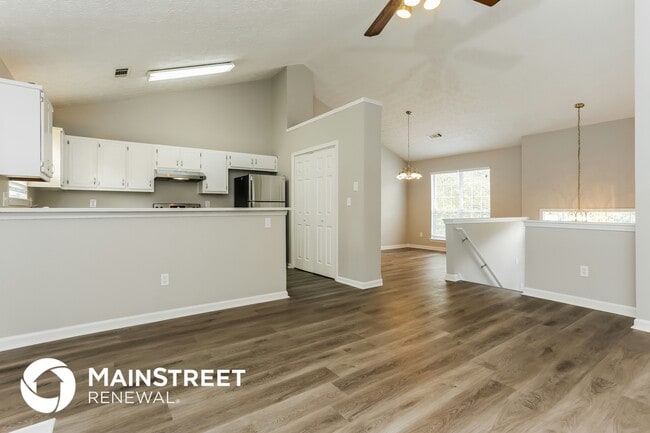Building Photo - 1275 Avery Dr