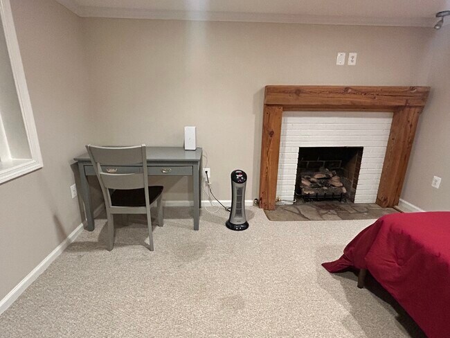 Foto del edificio - 5708 Wilson Ln