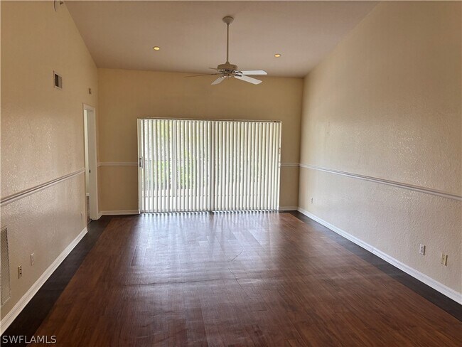 Foto del edificio - 3245 Cypress Glen Way