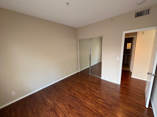 Foto del edificio - 2634 Dunstan Dr