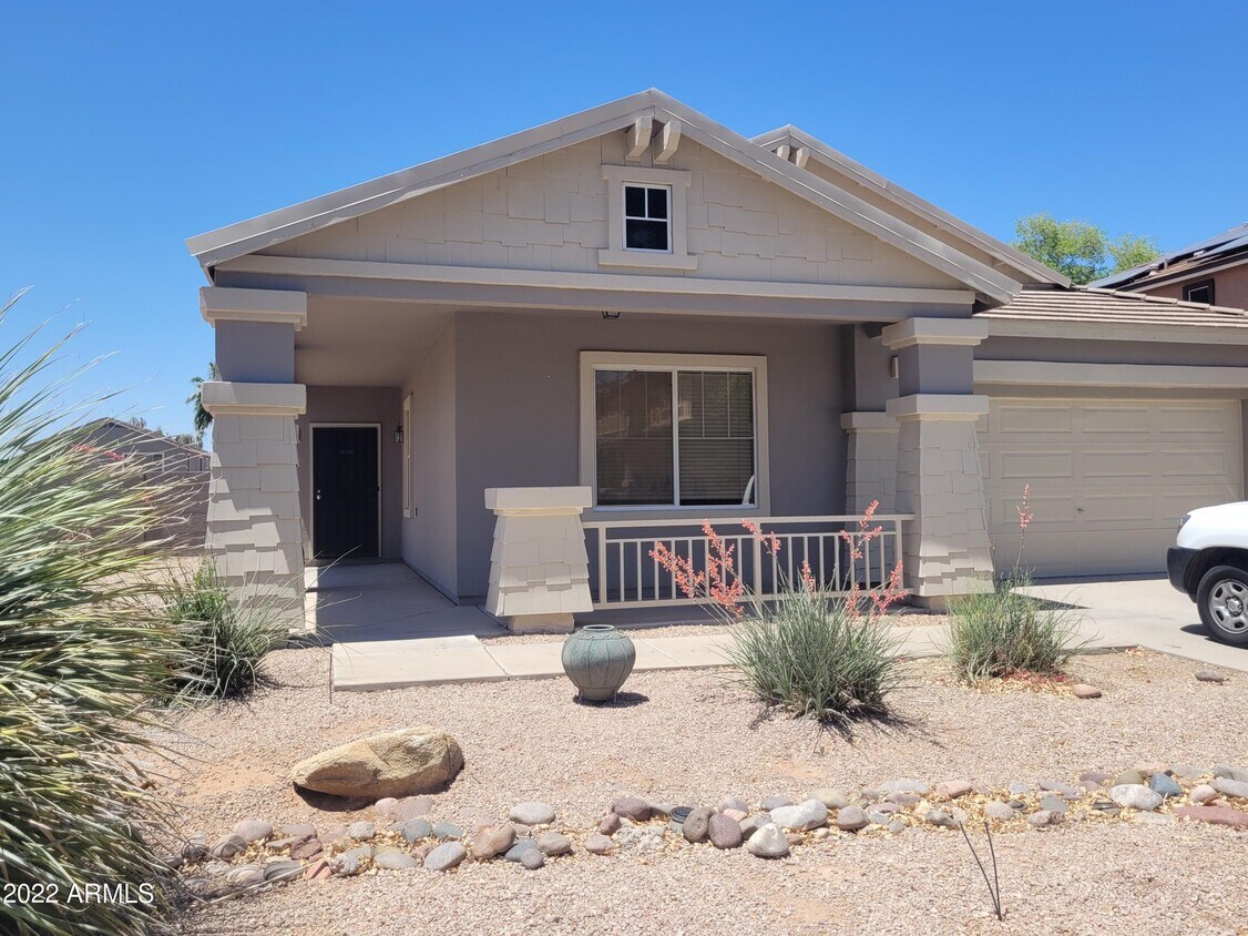 Primary Photo - 2964 S Valle Verde