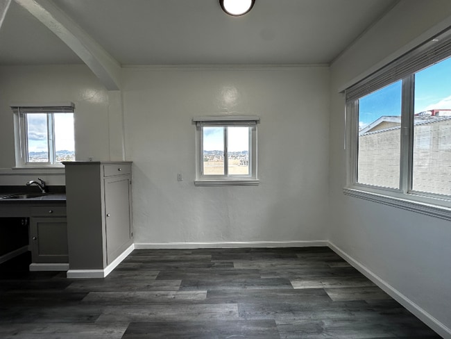 Foto del edificio - 2208 Carroll St