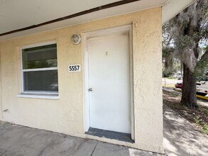 Building Photo - 5557 Silver Spur Dr
