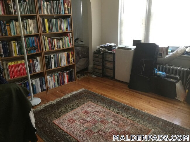 Foto del edificio - 349 Pleasant St