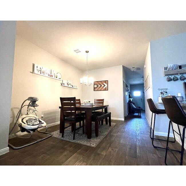 Dining room - 101 Naset Dr