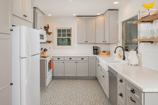 Foto del edificio - 1212 W Winnebago St