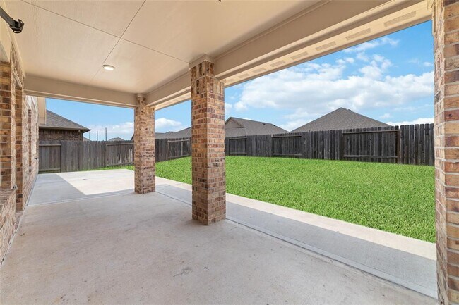 Building Photo - 23810 Piedmont Forest Dr