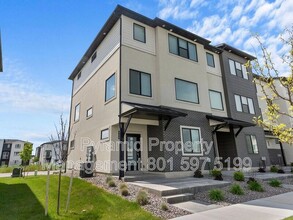 Building Photo - 476 S 900 W