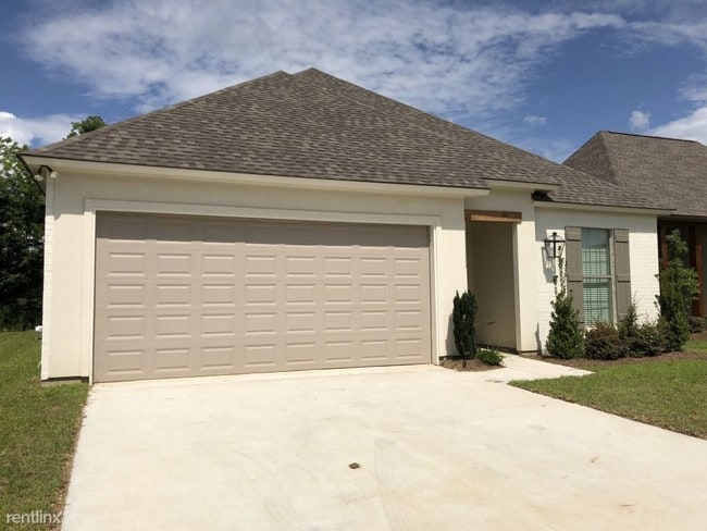 Foto del edificio - 3 br, 2 bath House - Dutchtown Meadows