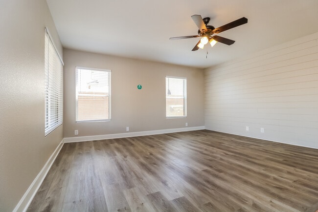 Foto del edificio - 10864 W Melinda Ln