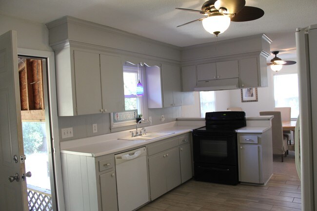 Foto del edificio - 4947 Pine St