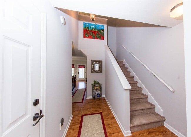 Building Photo - 2 Bedroom Townhome in Campbell County