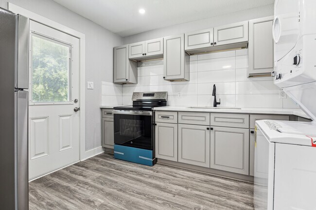 Foto del edificio - 3431 Rosedale St