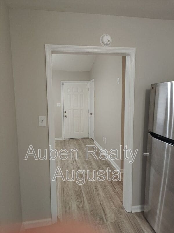 Foto del edificio - 2930 Dahlia Dr