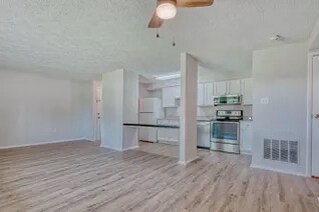 Building Photo - 600 Heather Ridge Dr
