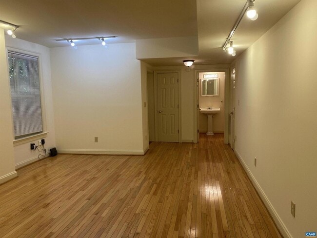 Building Photo - 415 2nd St NE