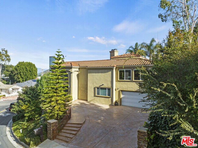 Foto del edificio - 3654 Wrightwood Dr