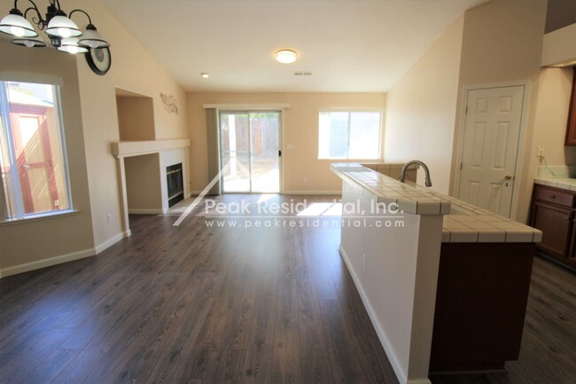 Building Photo - 3 br, 2 bath House - 6308 Brockenhurst Dr