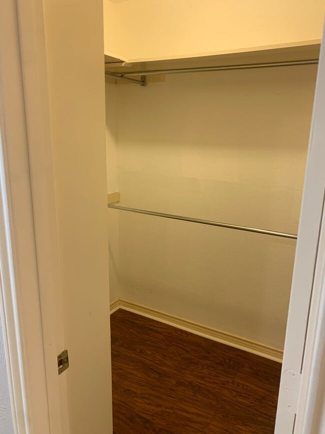 Building Photo - 209 Bellmeade Dr