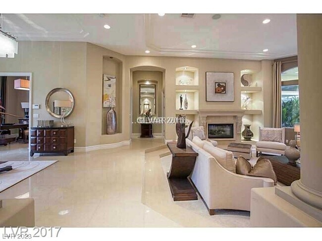 Foto del edificio - 8817 Greensboro Ln