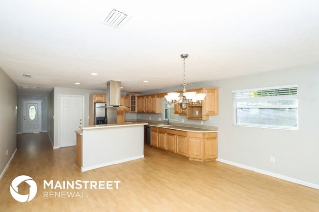 Building Photo - 3342 Alice St