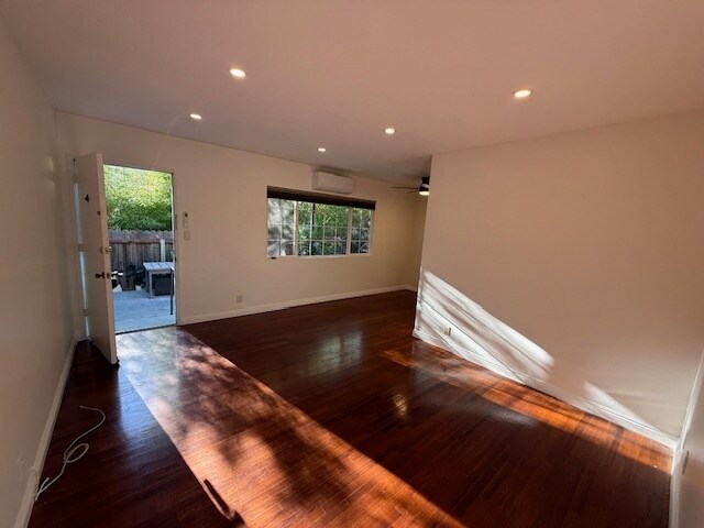 Foto del edificio - 1427 Centinela Ave