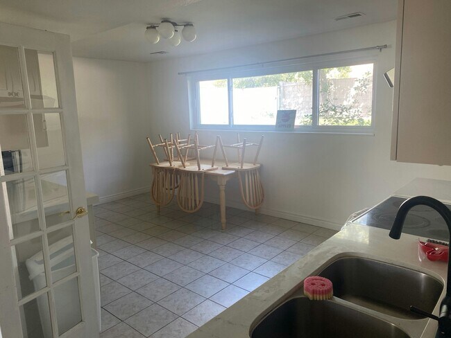Foto del edificio - 1342 N 500 W St