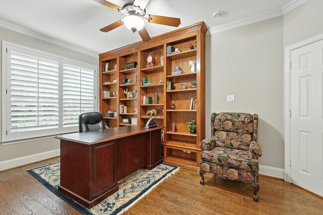 Foto del edificio - 2303 Chapelwood Dr