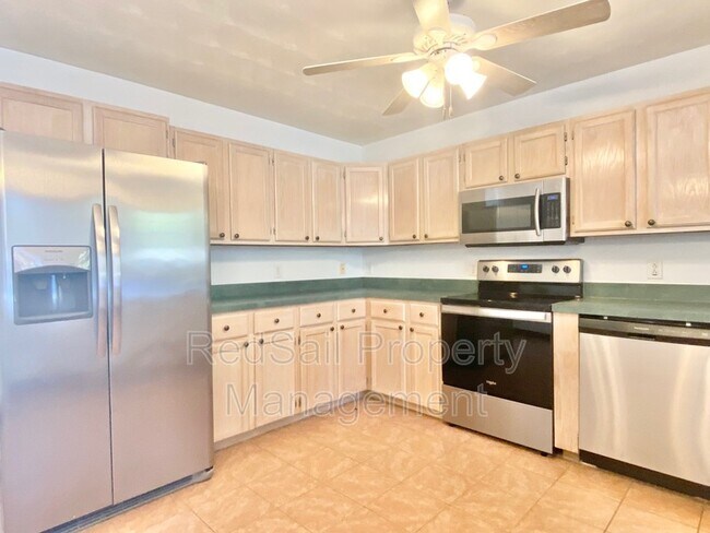 Foto del edificio - 500 Windward Dr