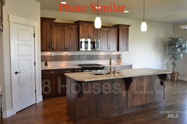 Building Photo - 3820 W Torana Dr