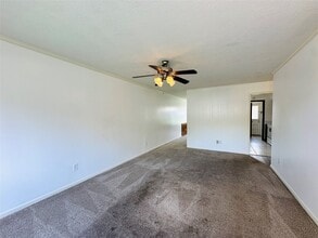Building Photo - 1011 Mccall Ave