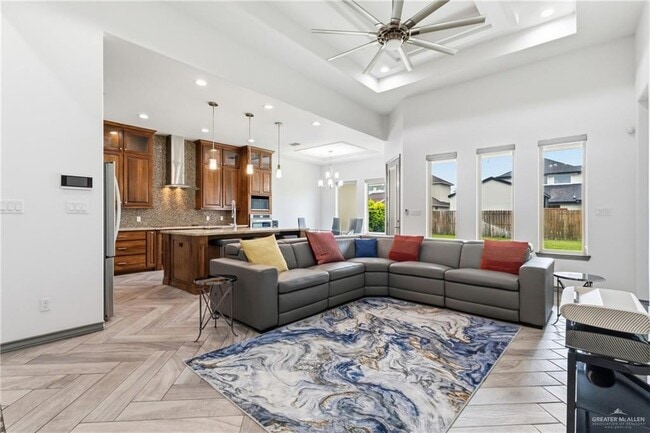 Foto del edificio - 19 W Red River Ave