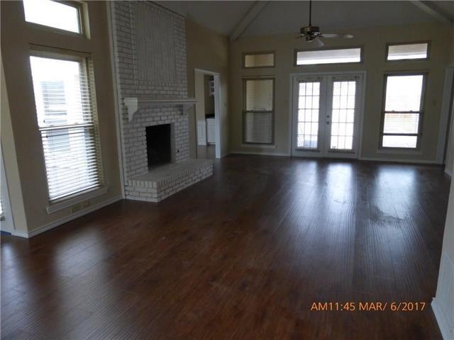 Foto del edificio - 3211 Foxcreek Dr