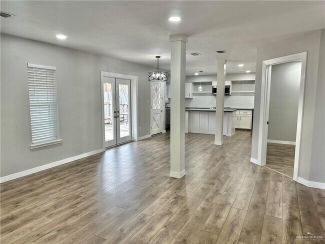 Foto del edificio - 1309 Zinnia Ave