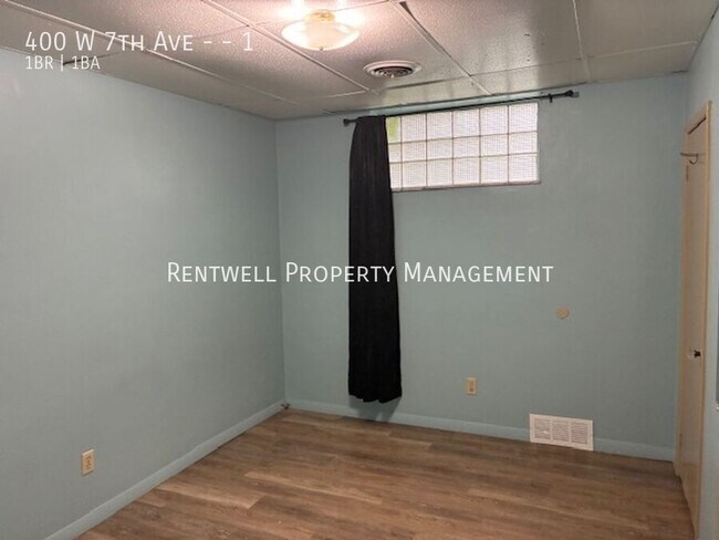 Building Photo - 400 W 7th Ave