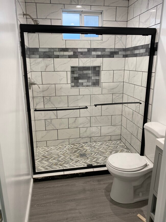 Bathroom - 531 N Hazard Ave