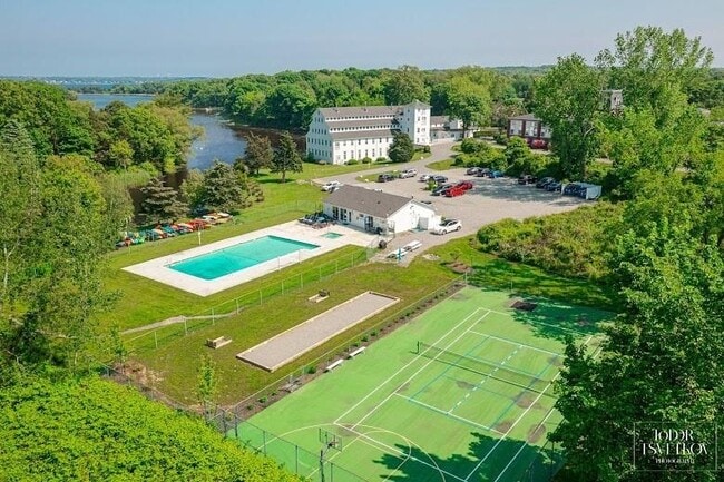 Building Photo - 40 Web Ave