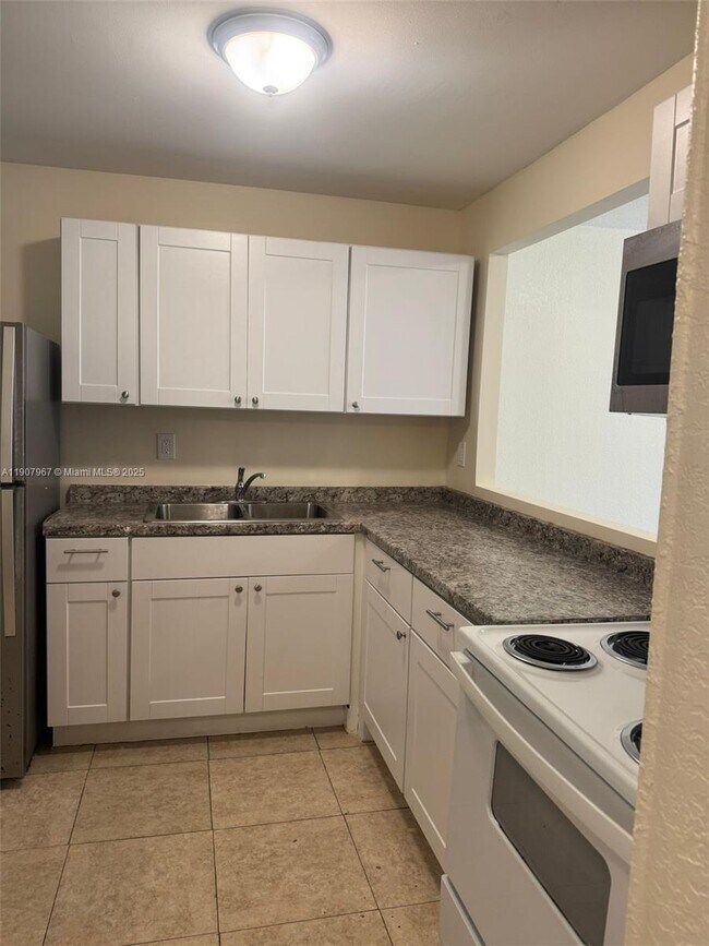 Foto del edificio - 15205 NE 6th Ave