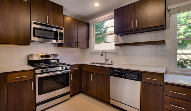 Renovated kitchens in select homes - Lincoln Place