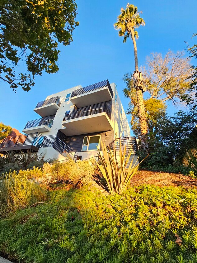 Foto principal - 700 Parkman Ave