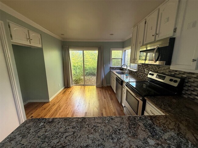 Foto del edificio - 4139 Rosser Square