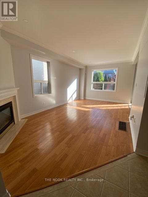 Building Photo - 107 Charest Pl