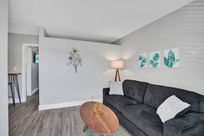 Foto del edificio - 50 Davie Blvd