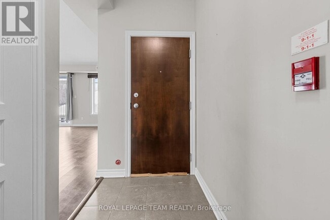 Building Photo - 1065 Beryl Private