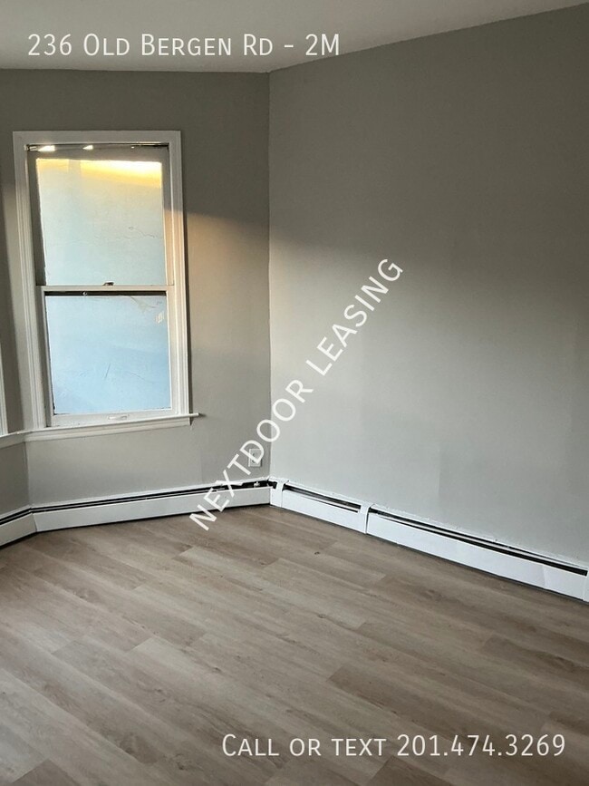 Foto del edificio - 236 Old Bergen Rd