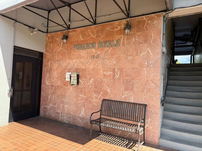 Foto del edificio - Upgraded 1 Bedroom, 1 Bath, 1 Parking, Con...
